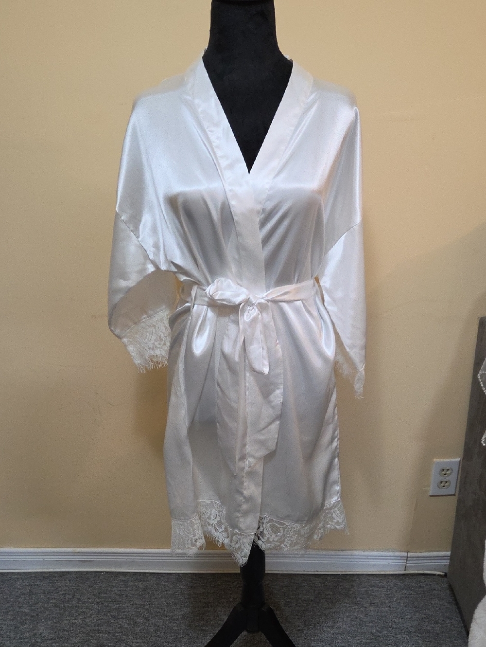Satin Lace-Trim Robe - White